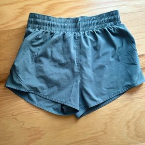 Women’s pale green workout track shorts, size S